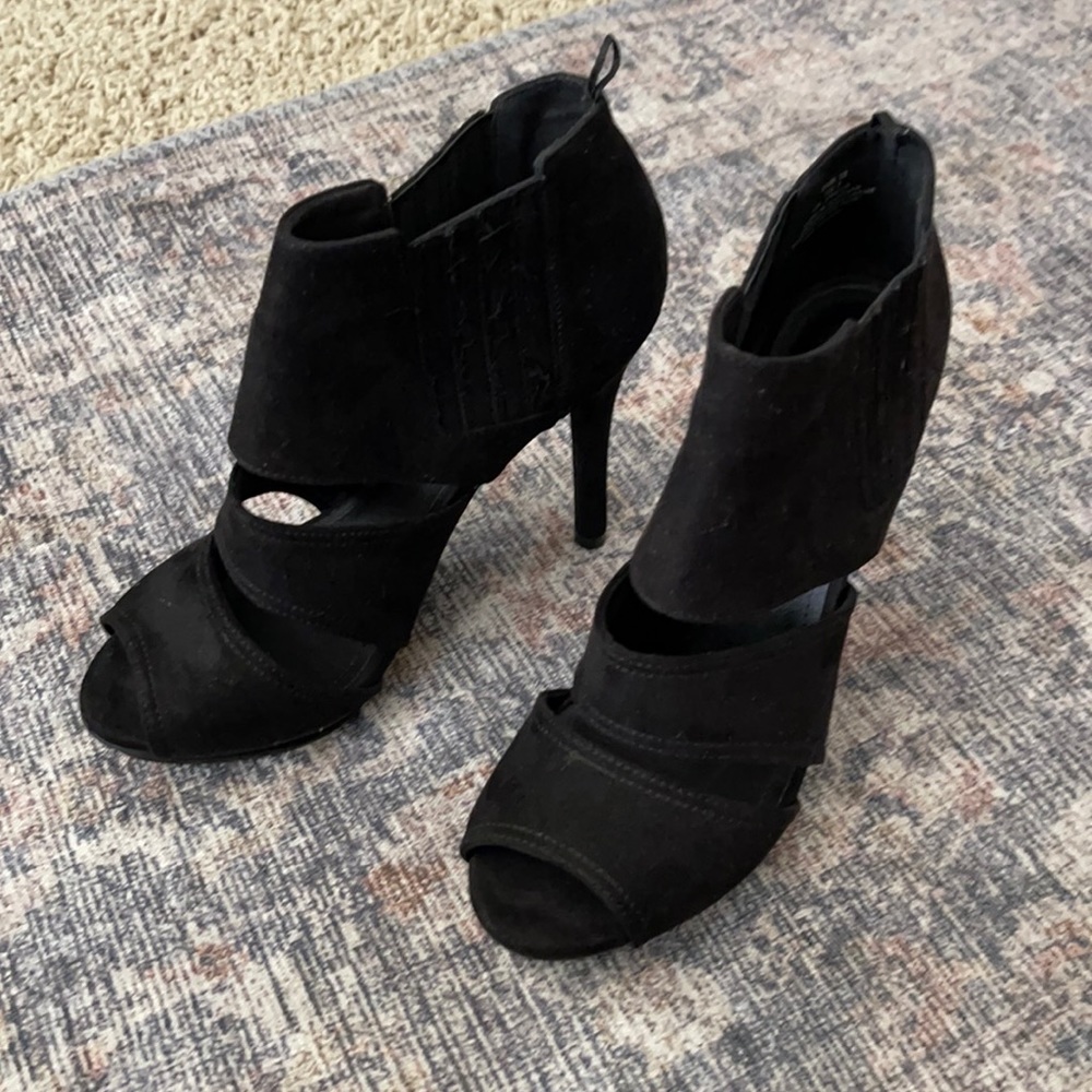 Black suede heels